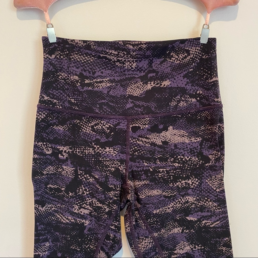 Lululemon size 4 legging